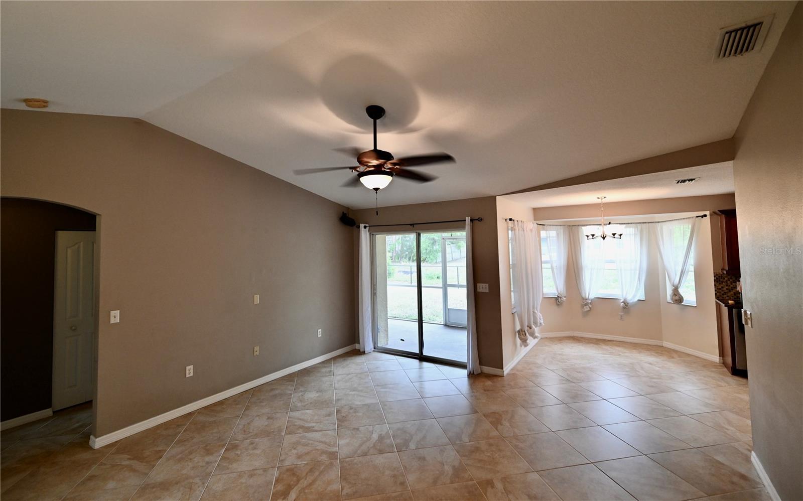 ARBOR TRACE - Residential