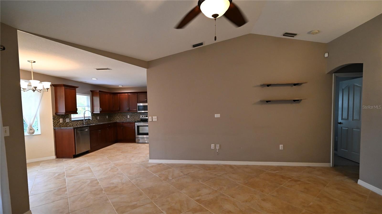 ARBOR TRACE - Residential