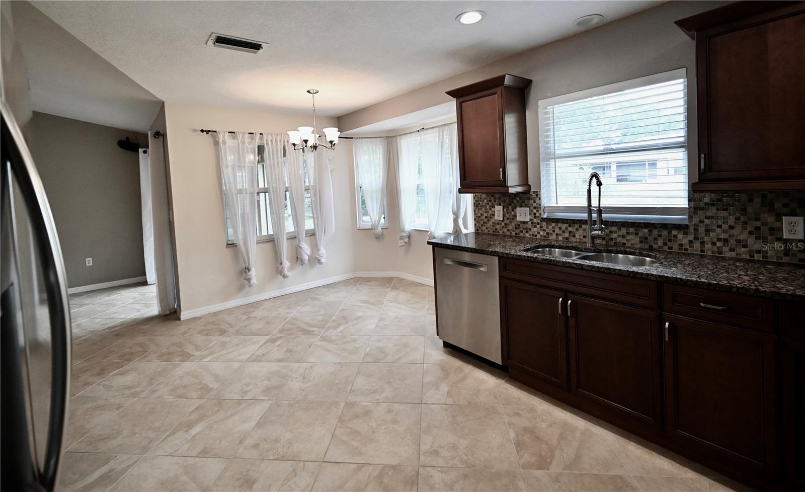ARBOR TRACE - Residential