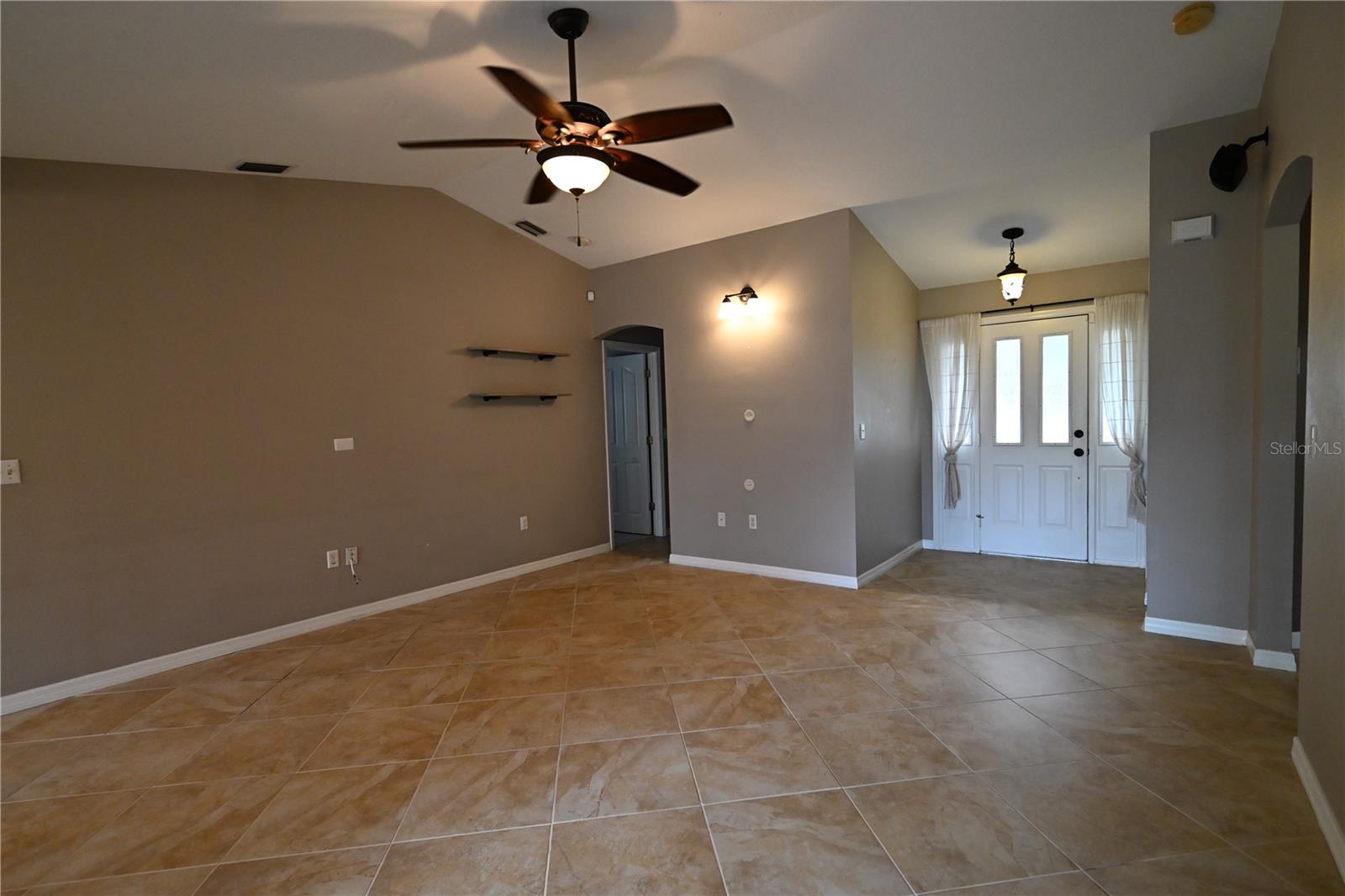 ARBOR TRACE - Residential