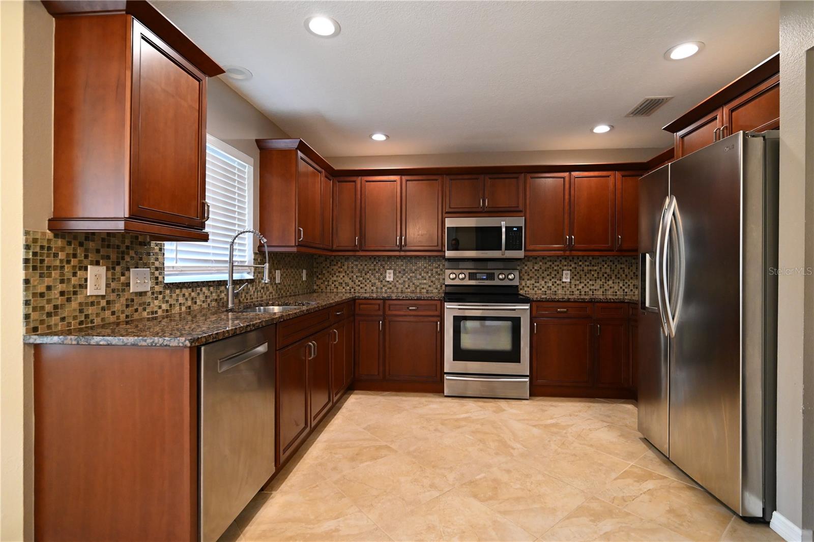 ARBOR TRACE - Residential
