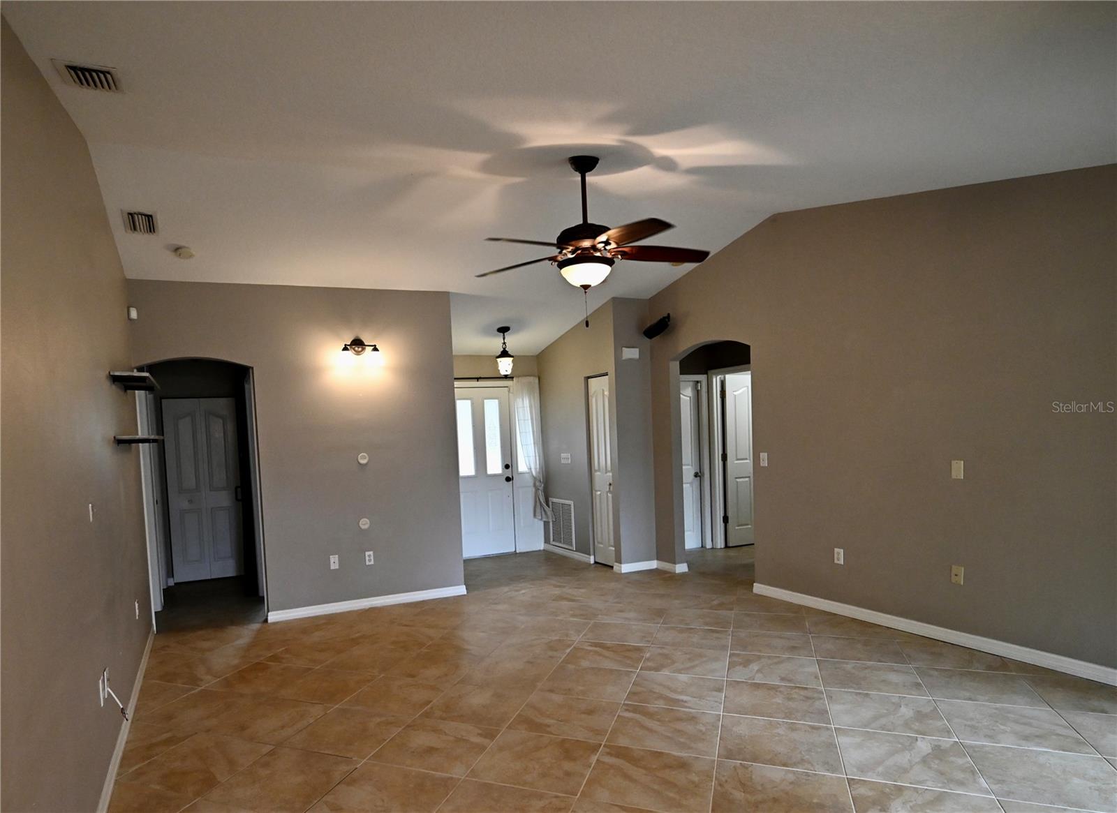 ARBOR TRACE - Residential