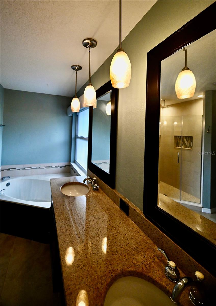 ARBOR TRACE - Residential