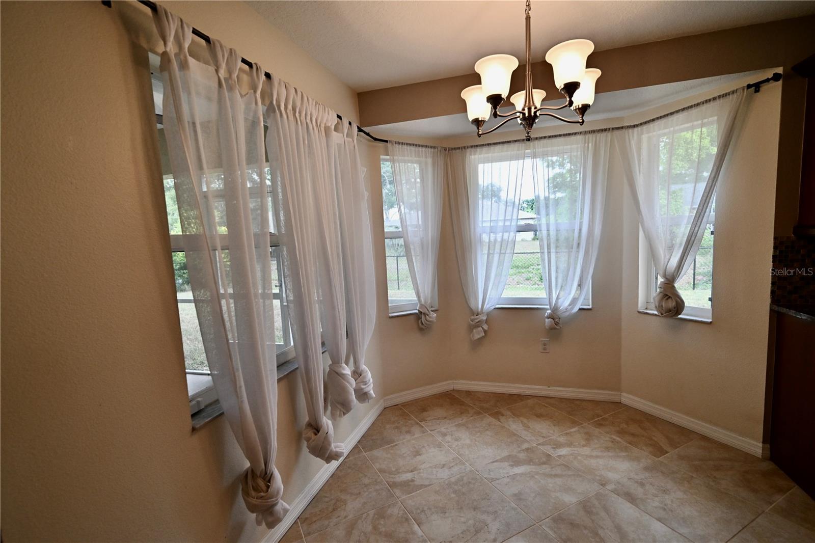ARBOR TRACE - Residential
