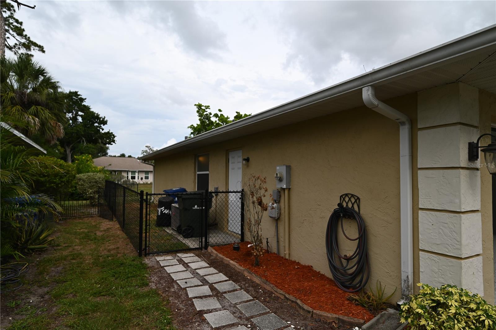 ARBOR TRACE - Residential