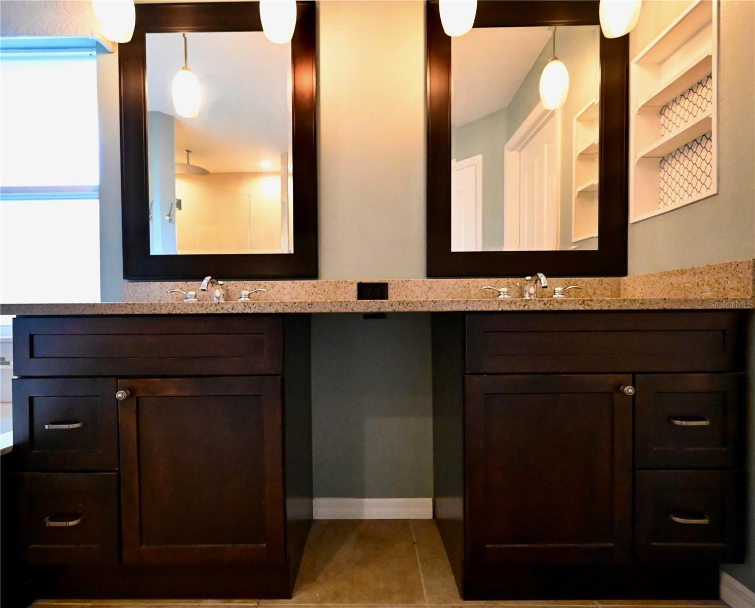 ARBOR TRACE - Residential