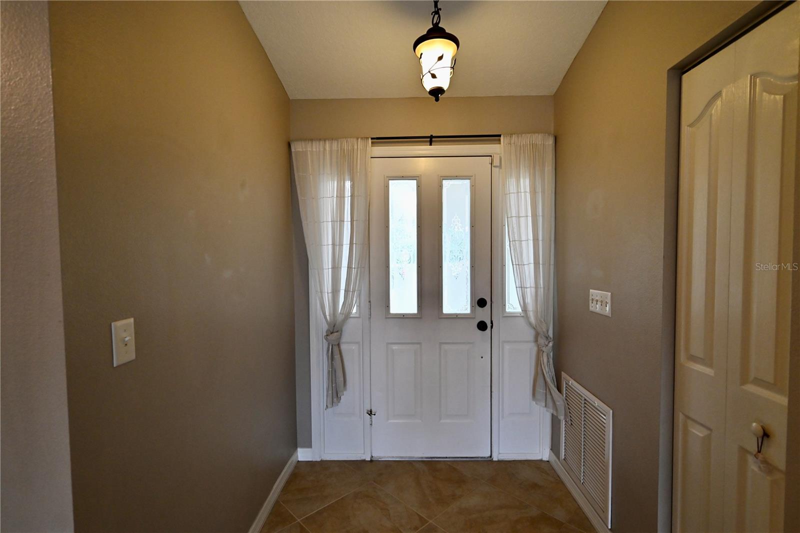 ARBOR TRACE - Residential