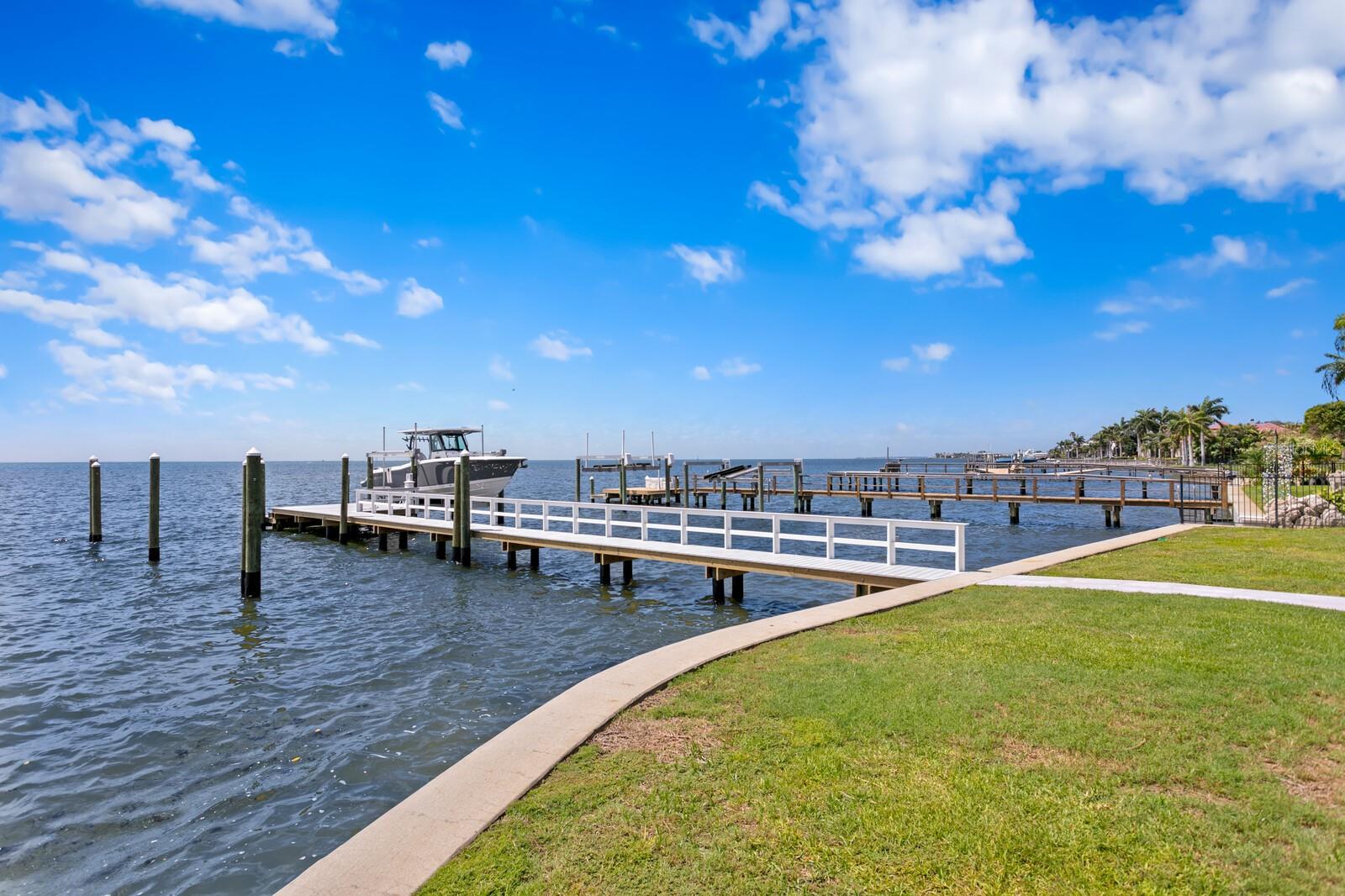 SHORE ACRES OVERLOOK SEC - Residential