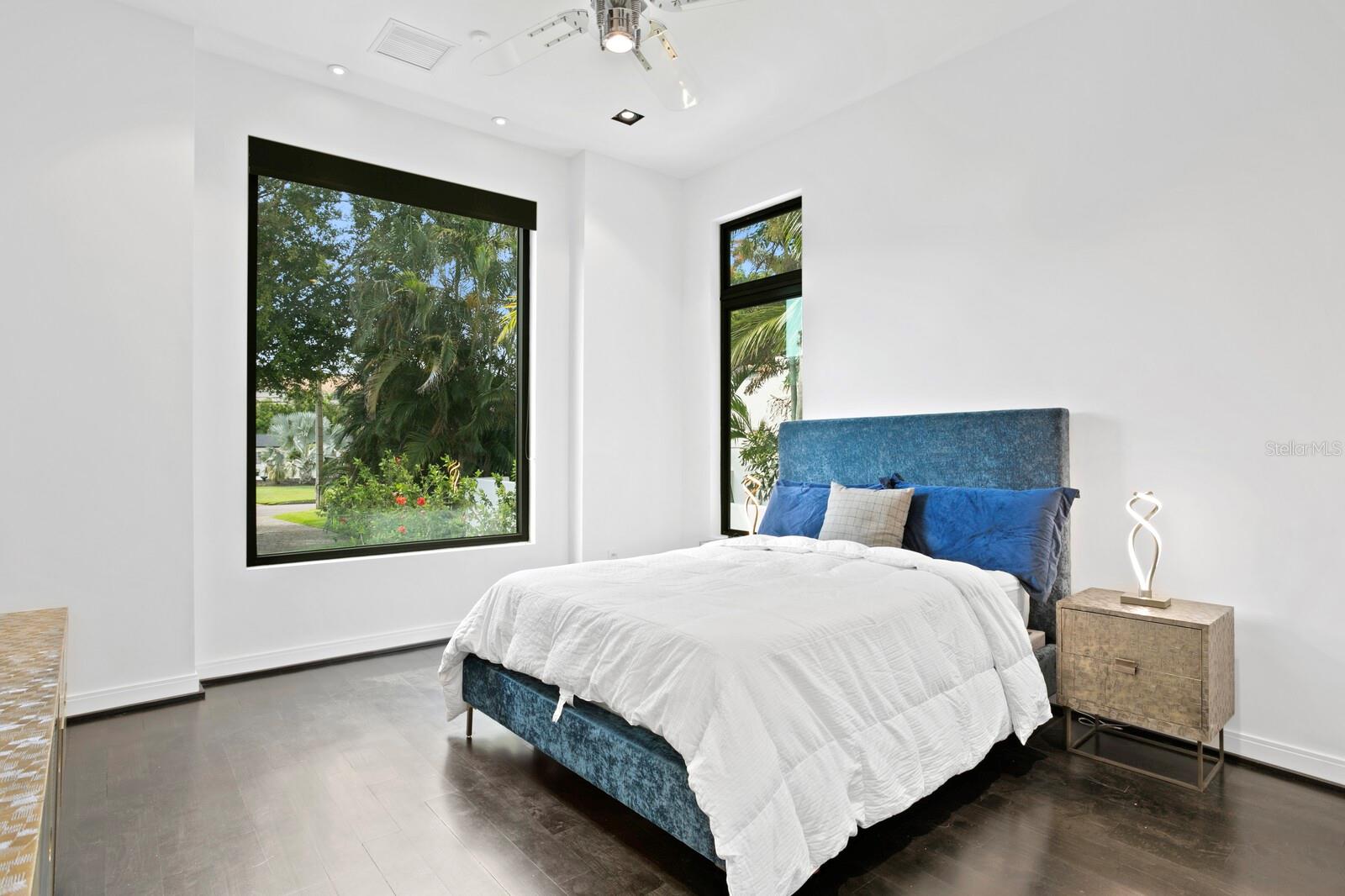 SHORE ACRES OVERLOOK SEC - Residential