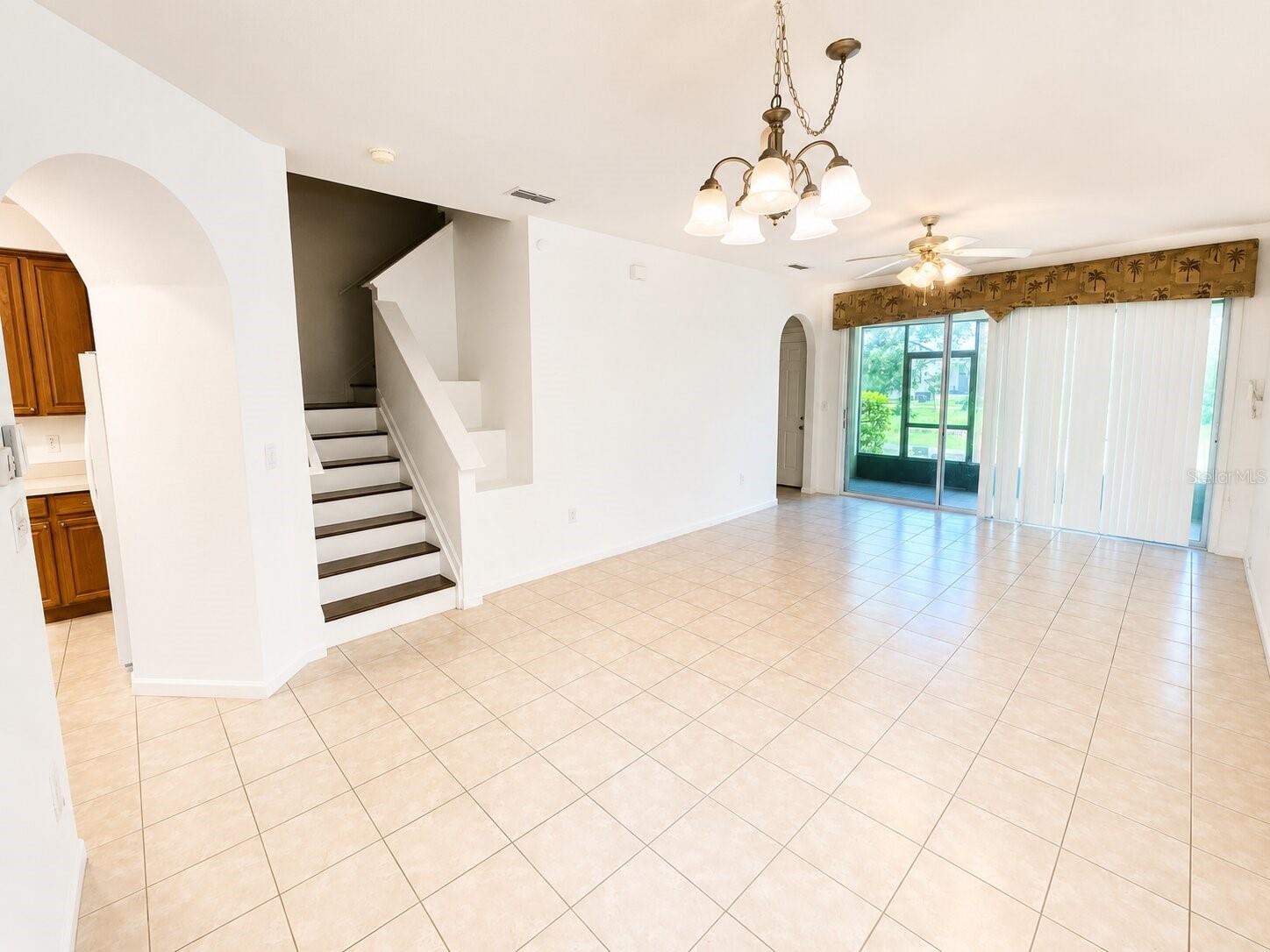 TRAFALGAR VILLAGE - Residential