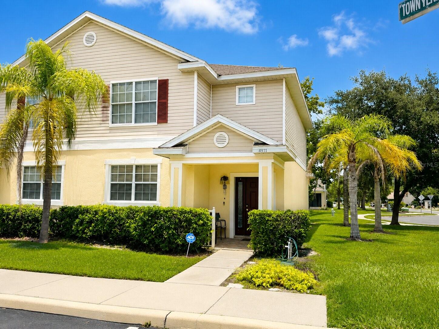 TRAFALGAR VILLAGE - Residential