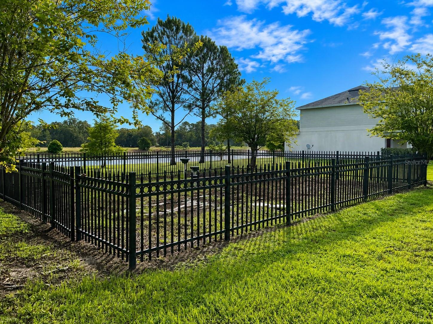 TRAFALGAR VILLAGE - Residential