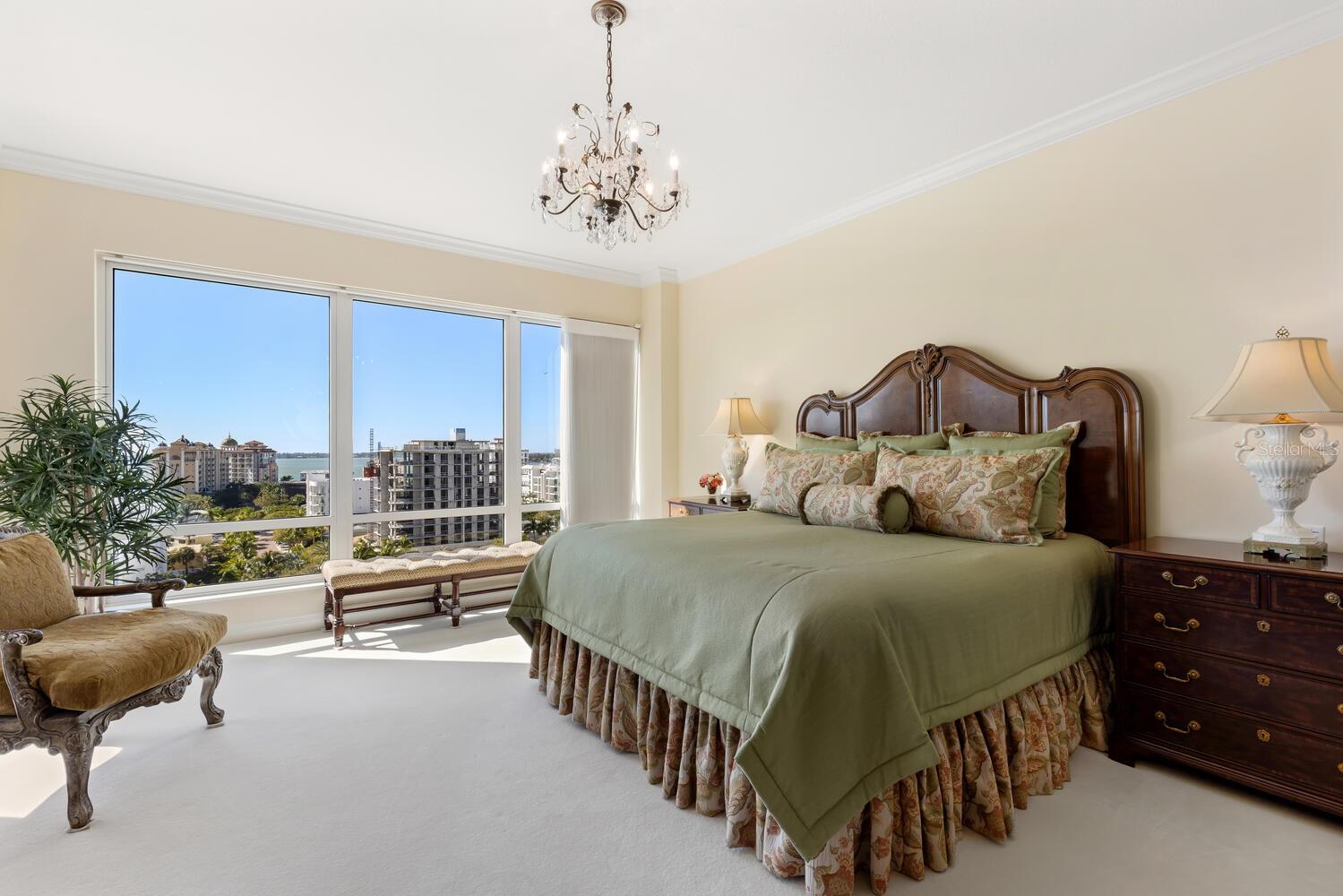 THE TOWER RESIDENCES - Residential