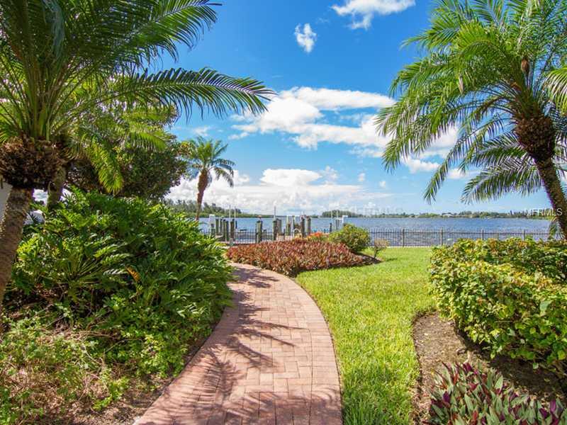 BAY ISLAND - Residential