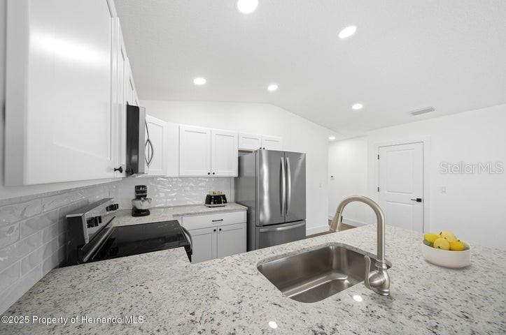 ROYAL HIGHLANDS - Residential