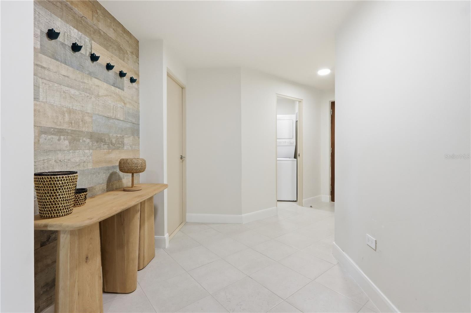 CARRION COURT PLAYA - Residential Lease