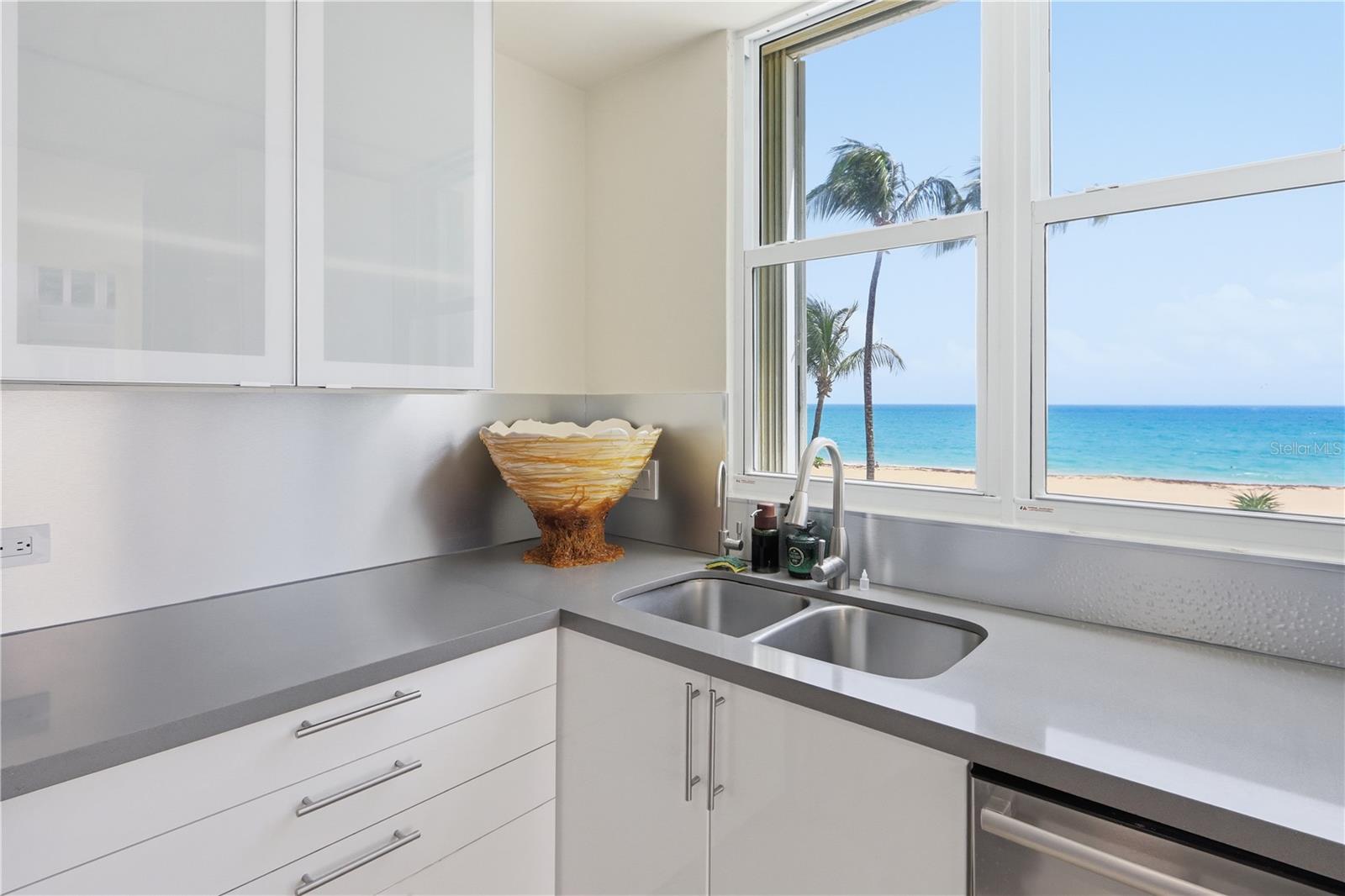 CARRION COURT PLAYA - Residential Lease