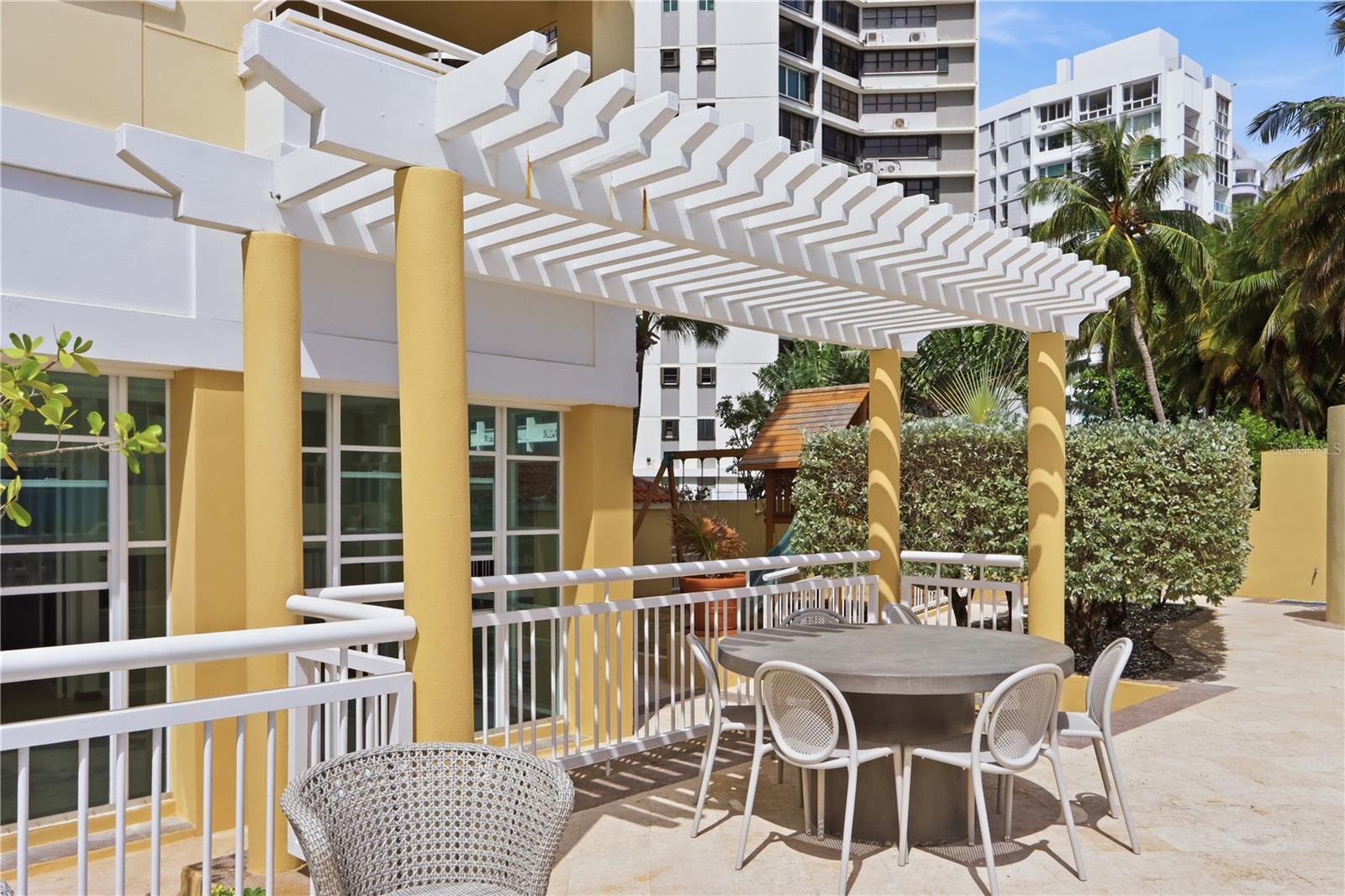 CARRION COURT PLAYA - Residential Lease