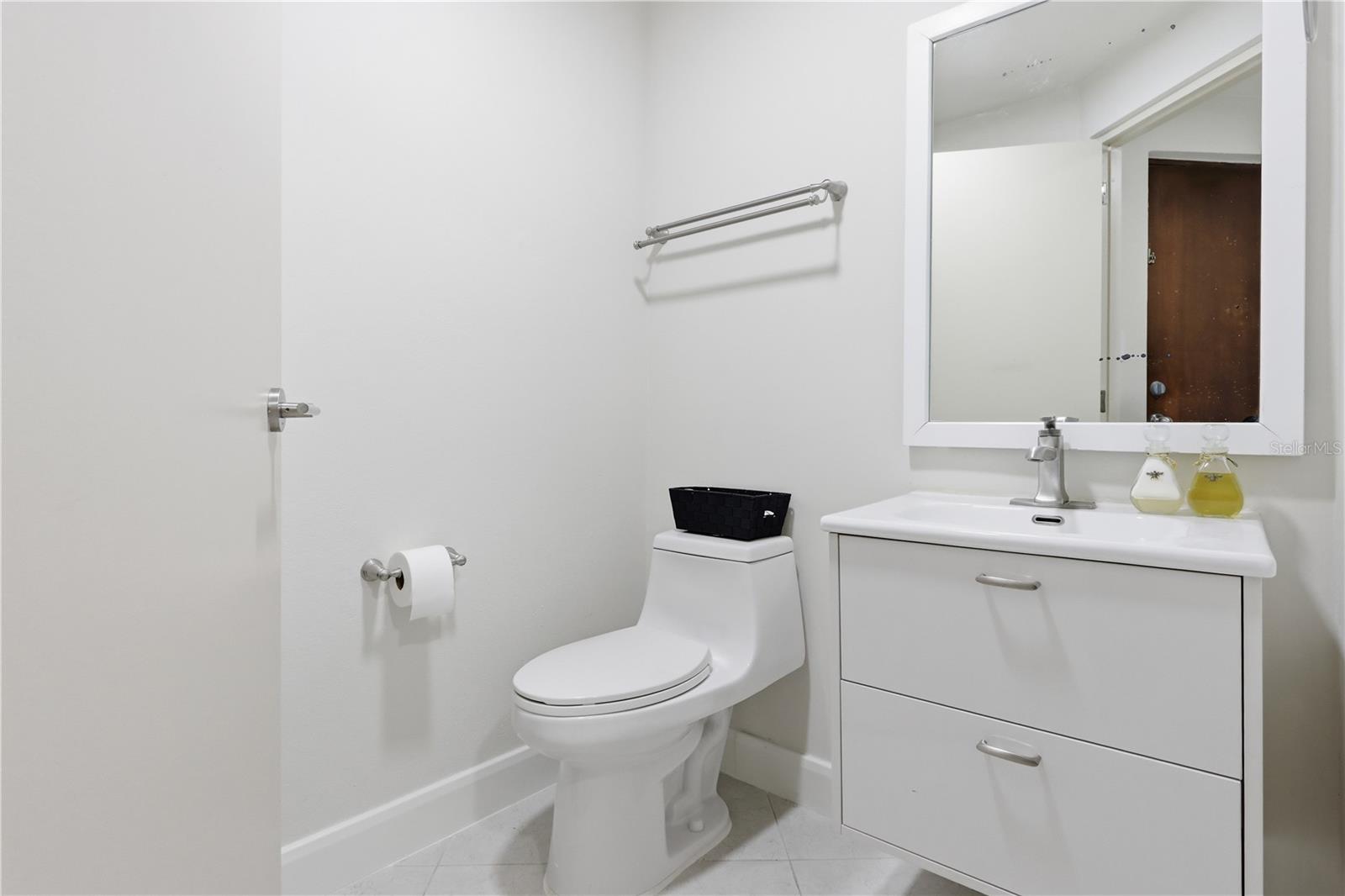CARRION COURT PLAYA - Residential Lease