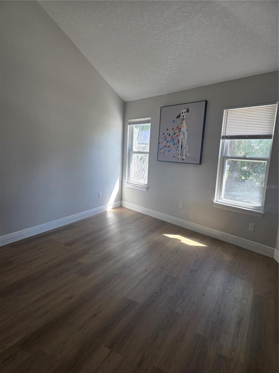 VILLAS OAK MEADOWS - Residential Lease