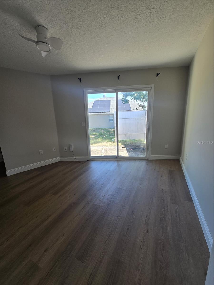 VILLAS OAK MEADOWS - Residential Lease