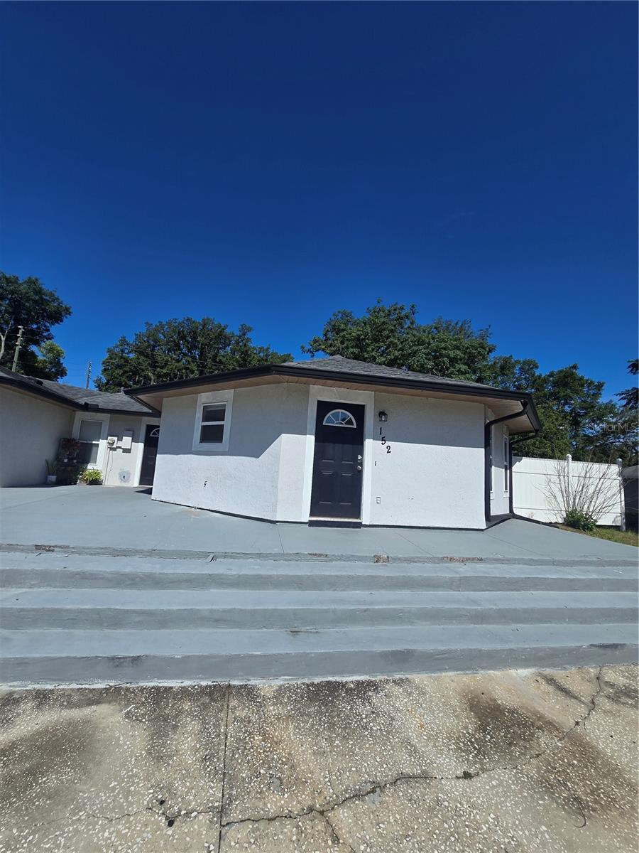 VILLAS OAK MEADOWS - Residential Lease
