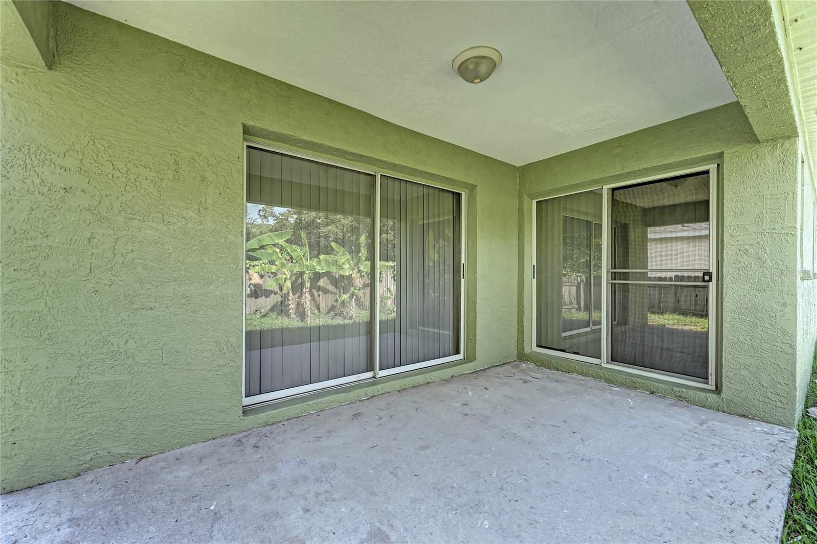 PALMS OF HOLIDAY HEIGHTS - Residential Lease