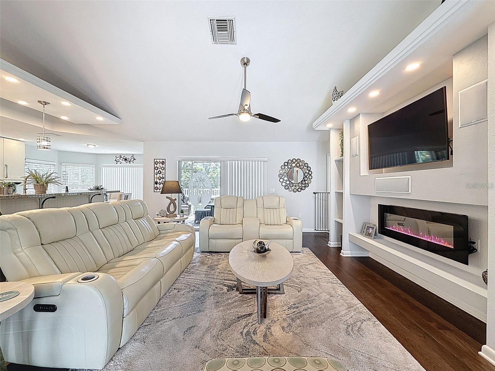 BARRINGTON WOODS PH 02 - Residential