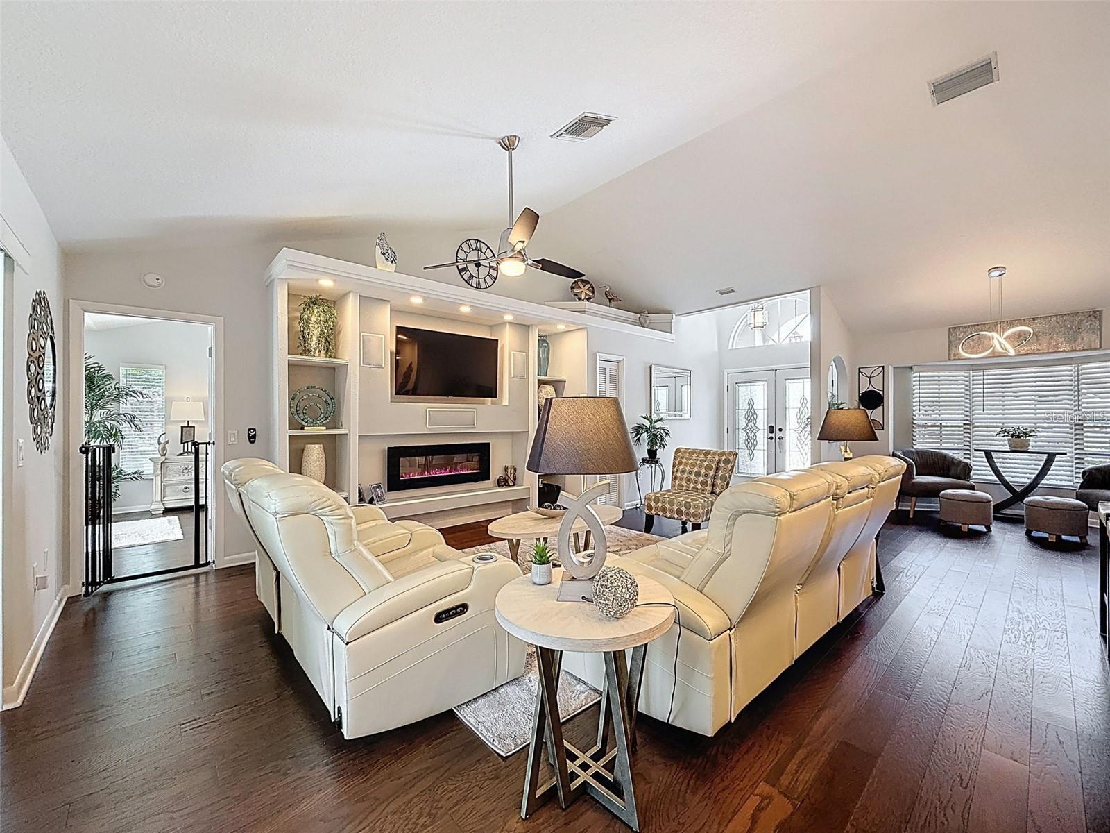 BARRINGTON WOODS PH 02 - Residential