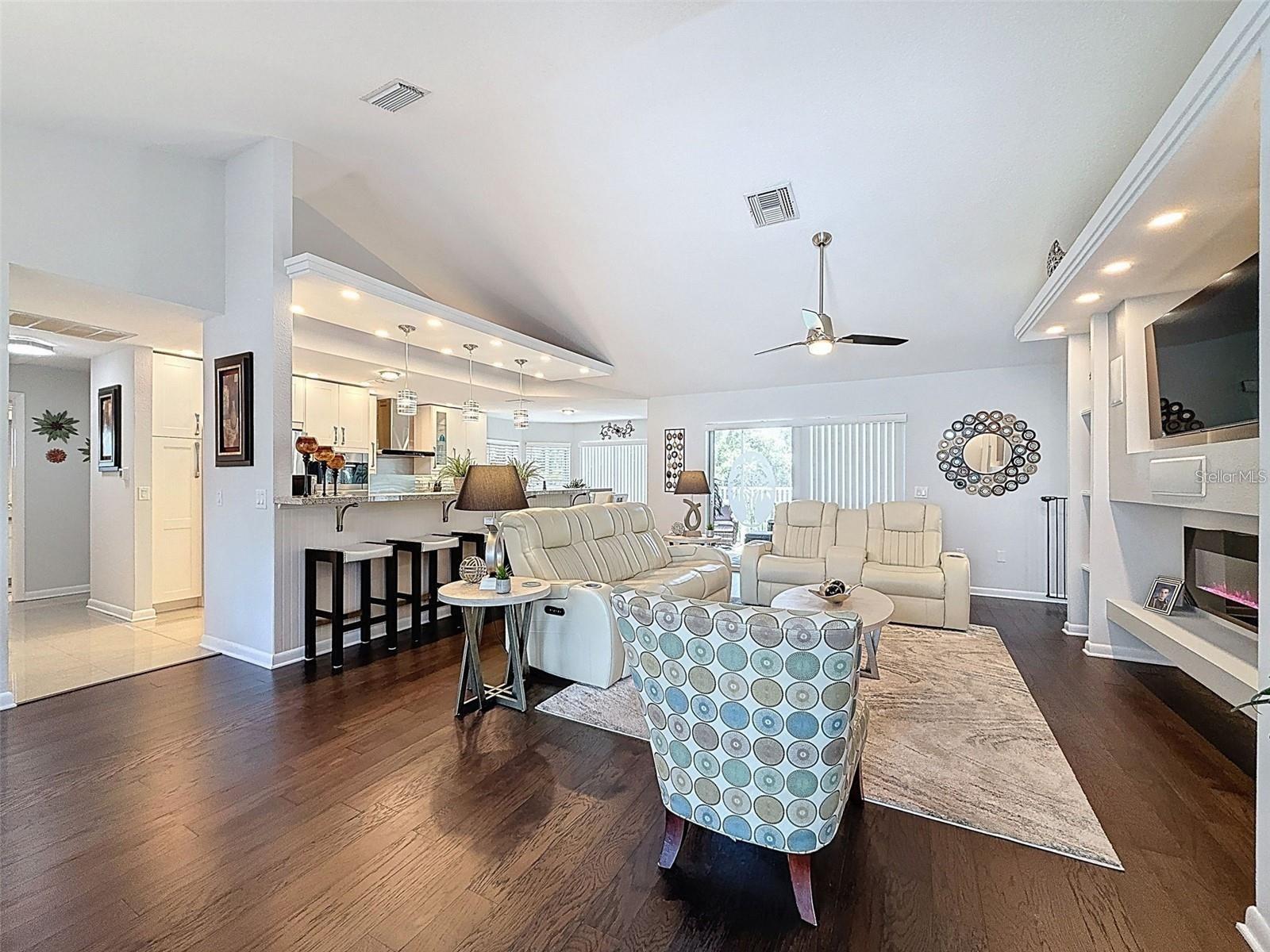 BARRINGTON WOODS PH 02 - Residential