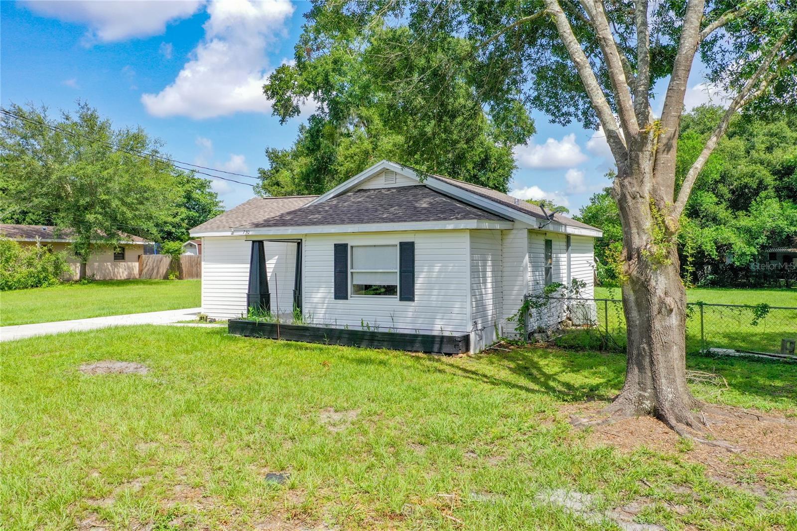 LAKE PARKER HEIGHTS - Residential Income