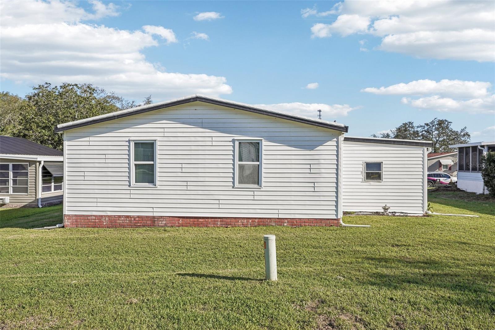 LADY LAKE ORANGE BLOSSOM GARDENS UNIT 12 - Residential