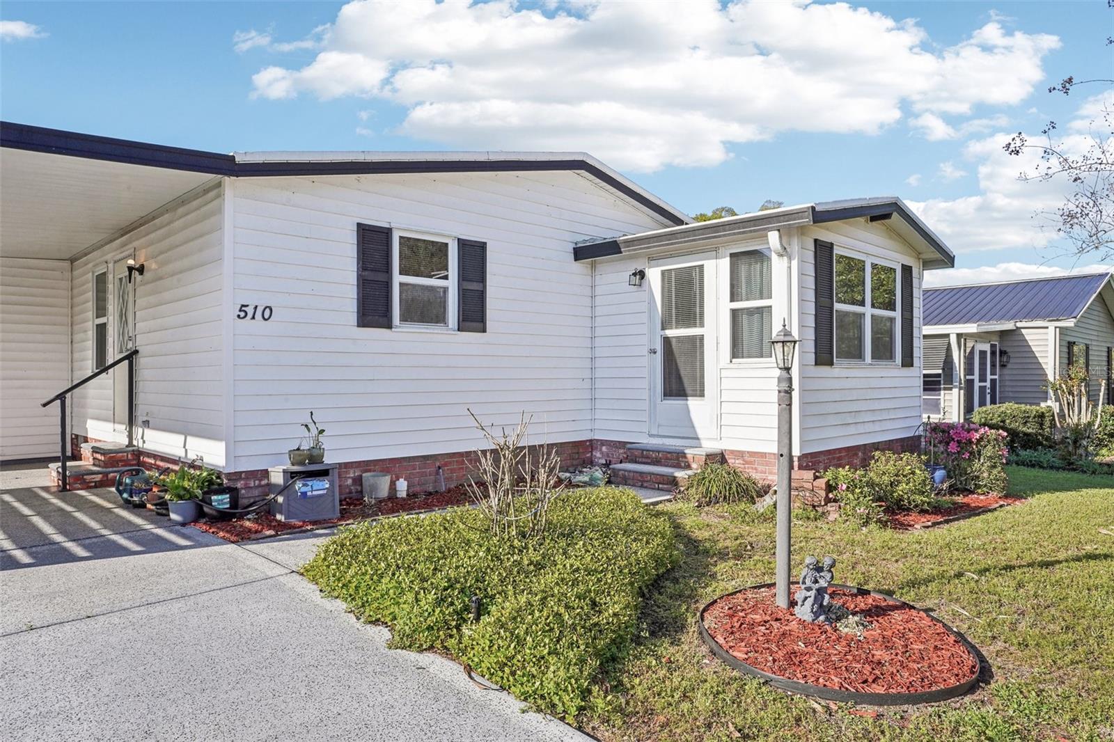 LADY LAKE ORANGE BLOSSOM GARDENS UNIT 12 - Residential