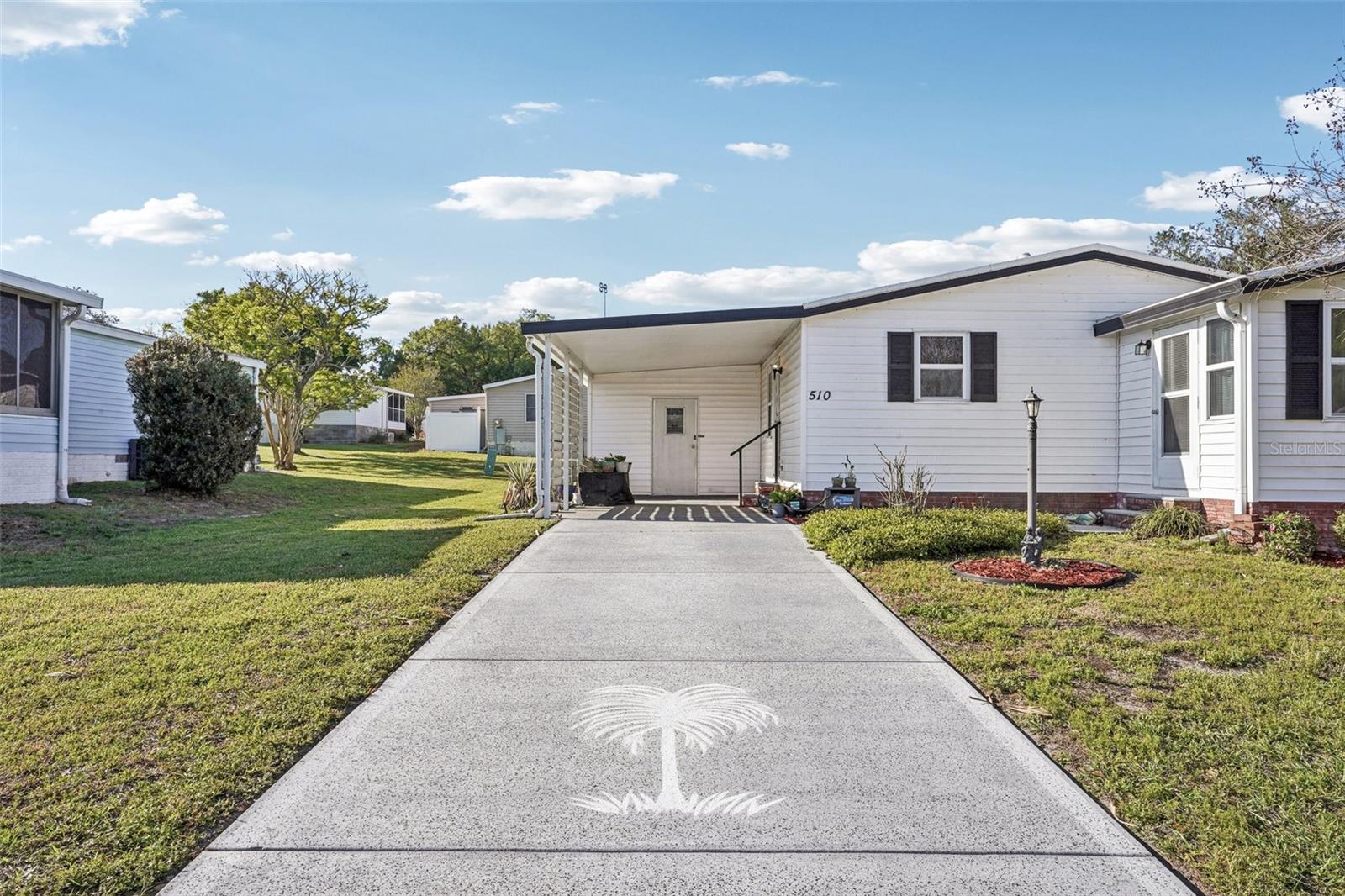 LADY LAKE ORANGE BLOSSOM GARDENS UNIT 12 - Residential