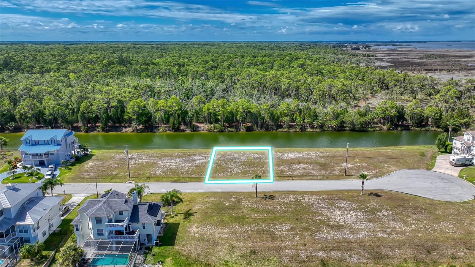 HERNANDO BEACH - Land