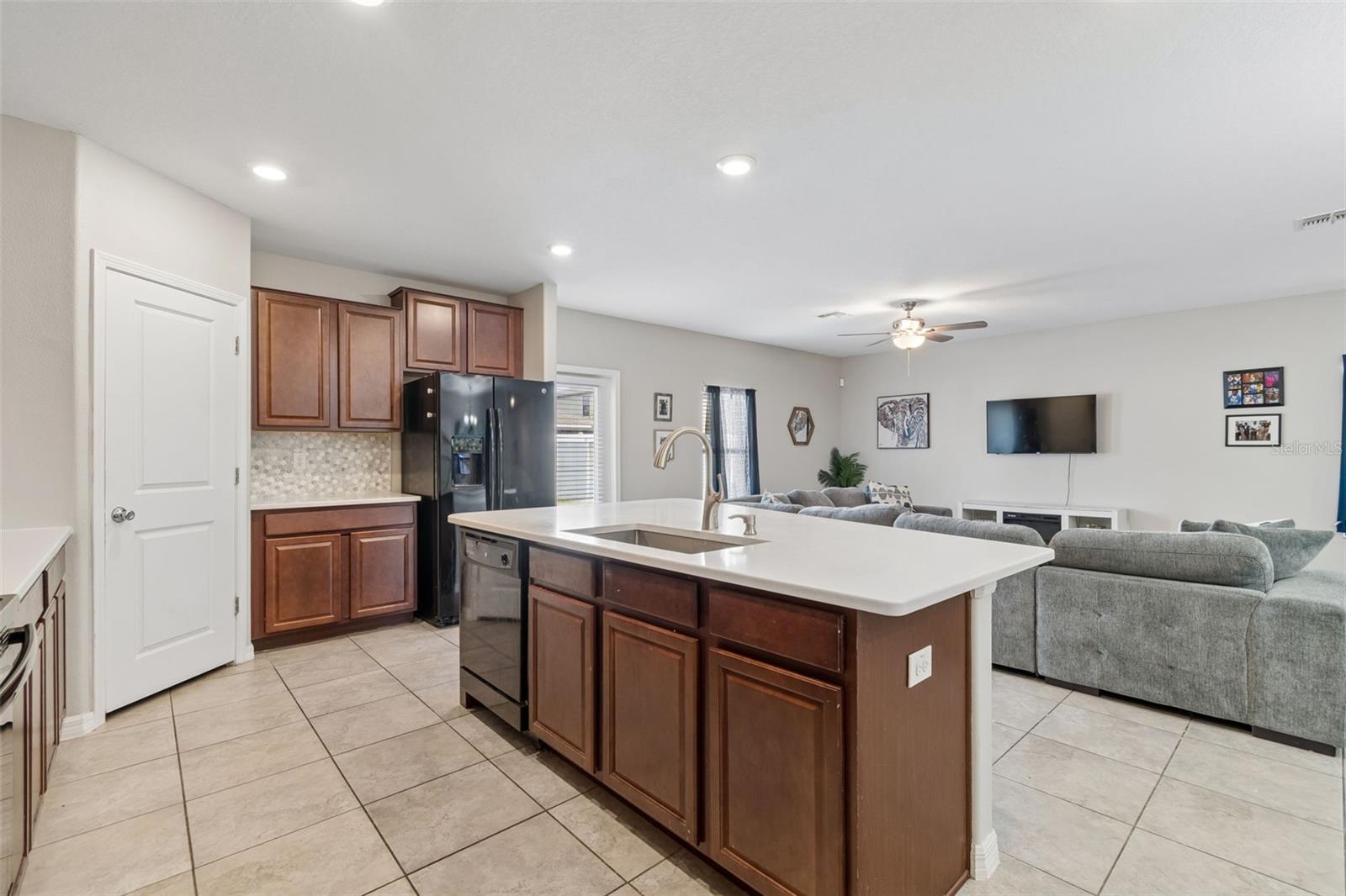 CARLTON LAKES WEST PH 1 & - Residential