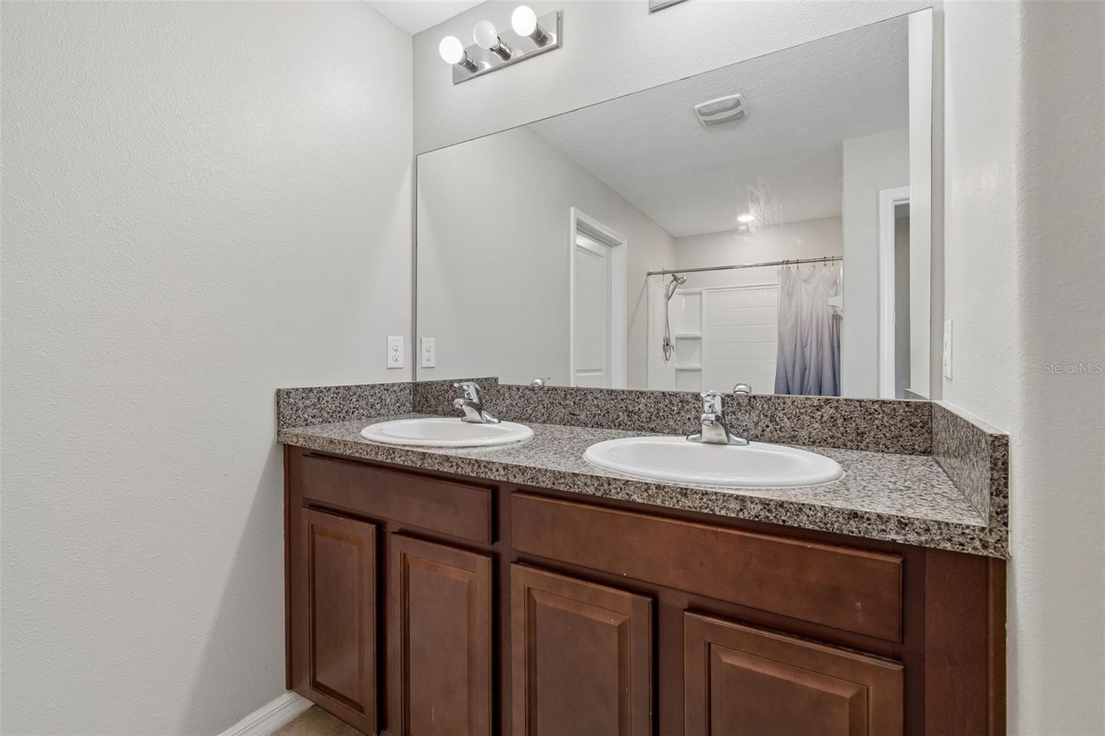CARLTON LAKES WEST PH 1 & - Residential