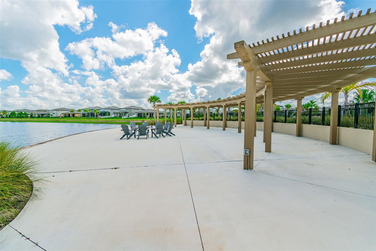 CARLTON LAKES WEST PH 1 & - Residential