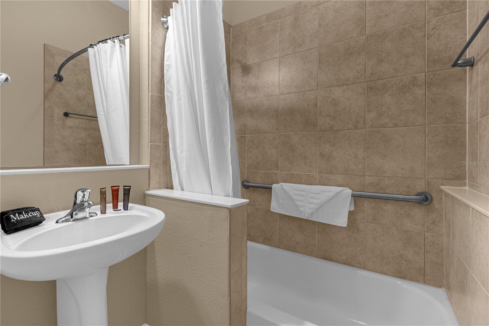 ENCHANTED GDN 1 CONDO BLDG 109 - Residential