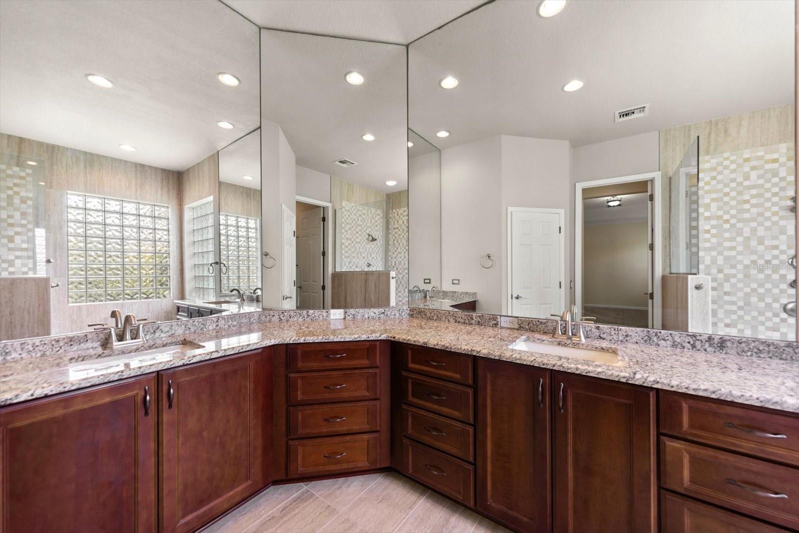 BAYOU CLUB ESTATES TR 5 PH 4 - Residential