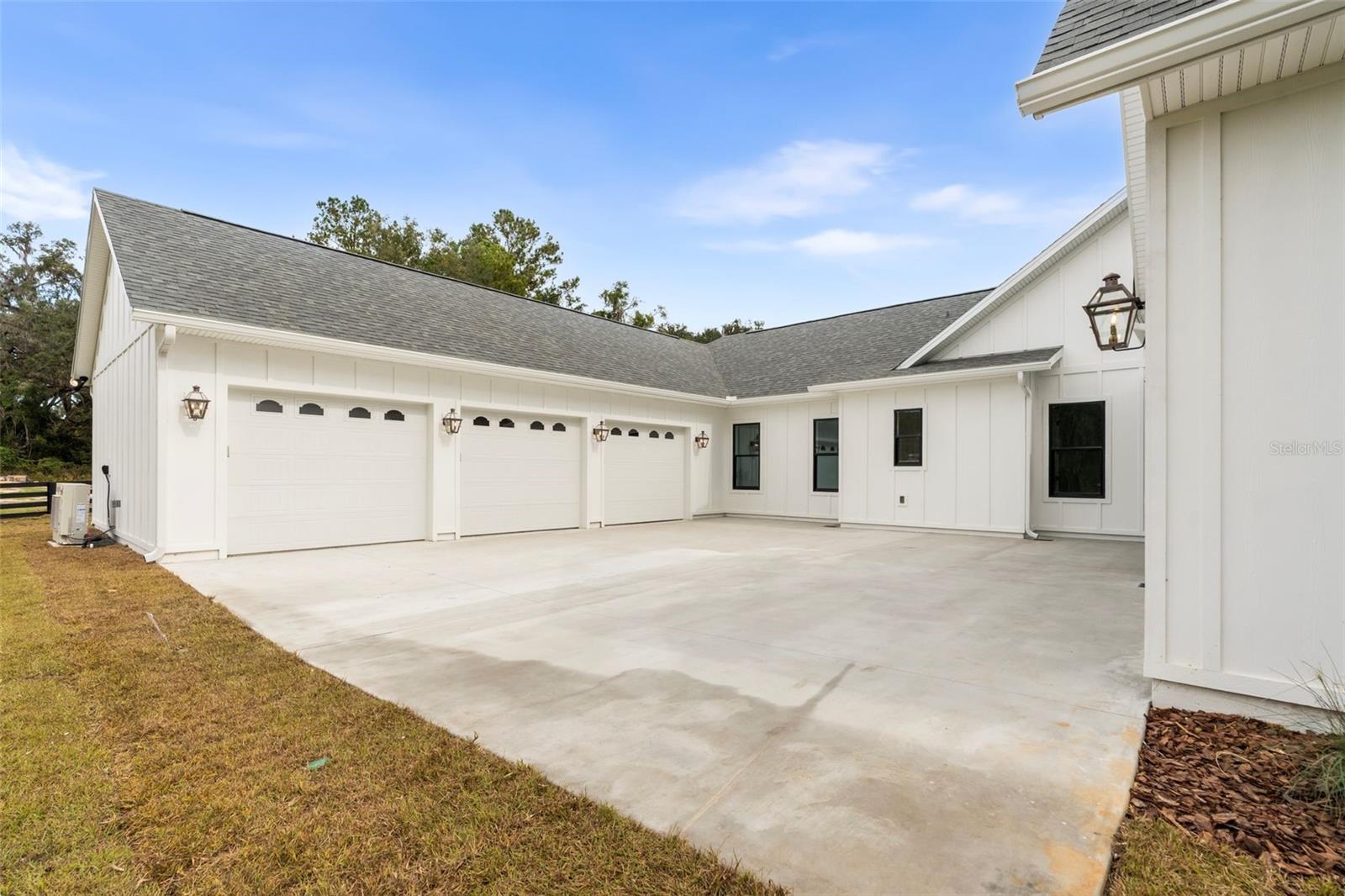 BARRINGTON PB 38 PG 85 - Residential