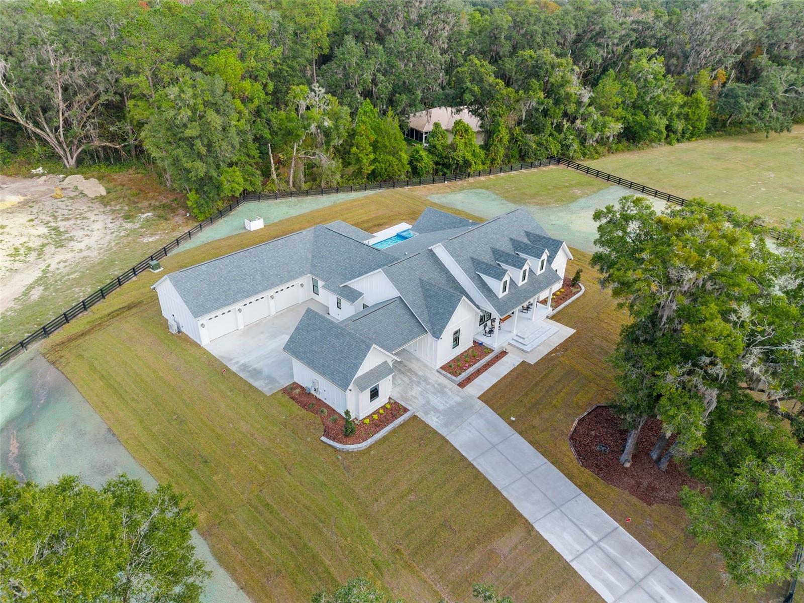 BARRINGTON PB 38 PG 85 - Residential