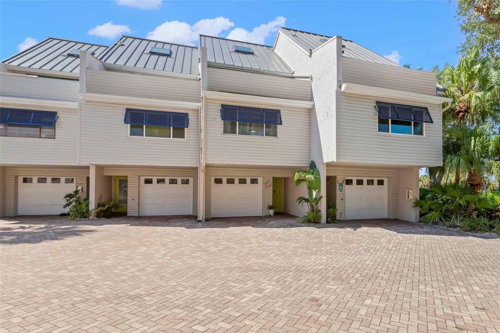 PIRATES COVE CLUB CONDO - Residential