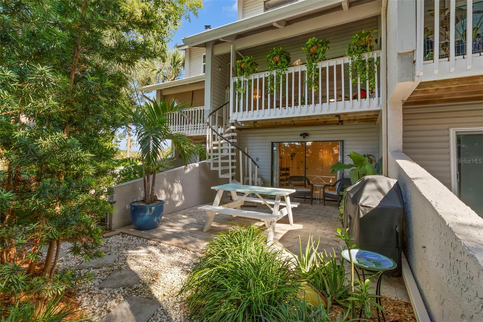 PIRATES COVE CLUB CONDO - Residential