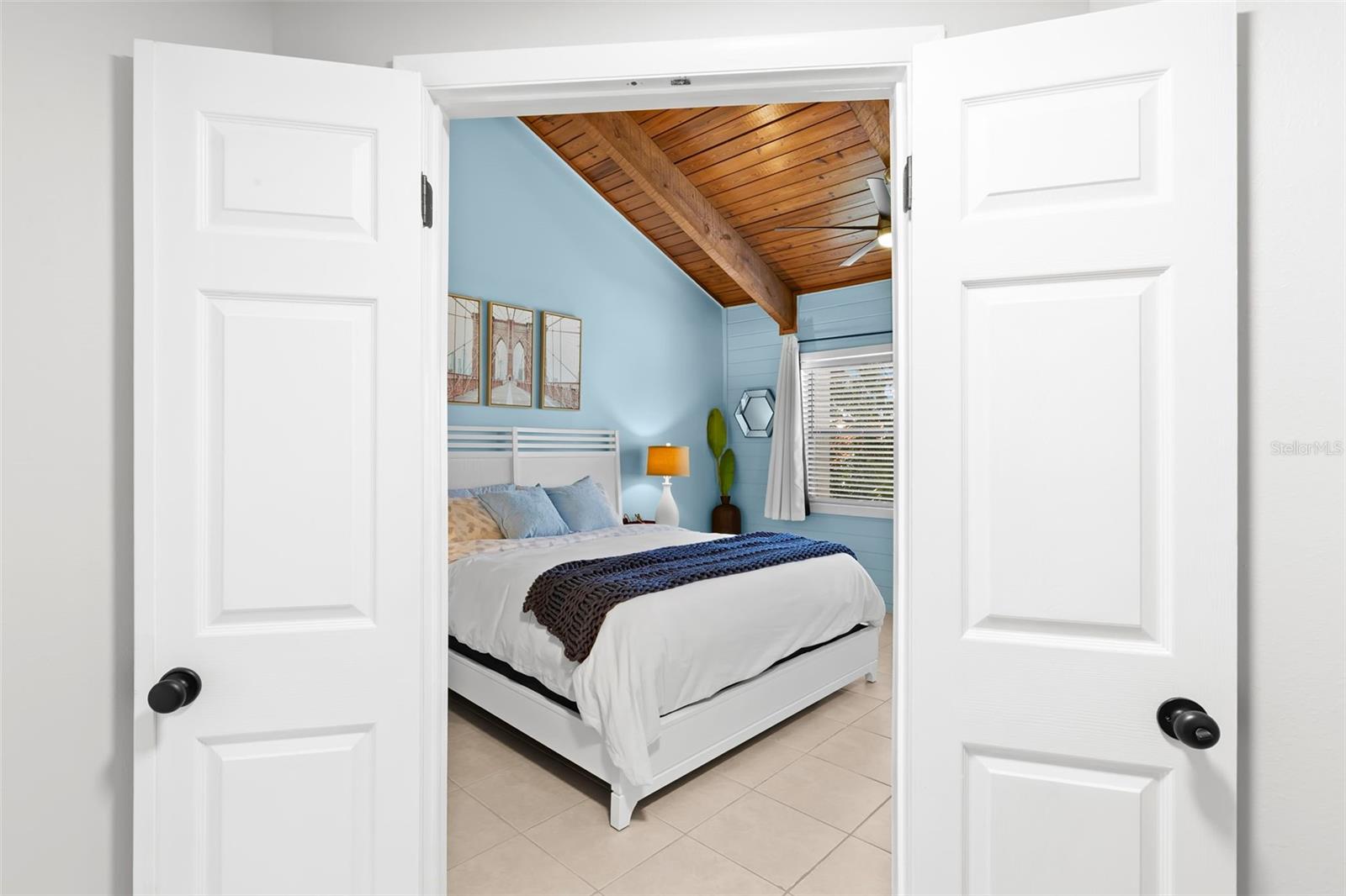 PIRATES COVE CLUB CONDO - Residential