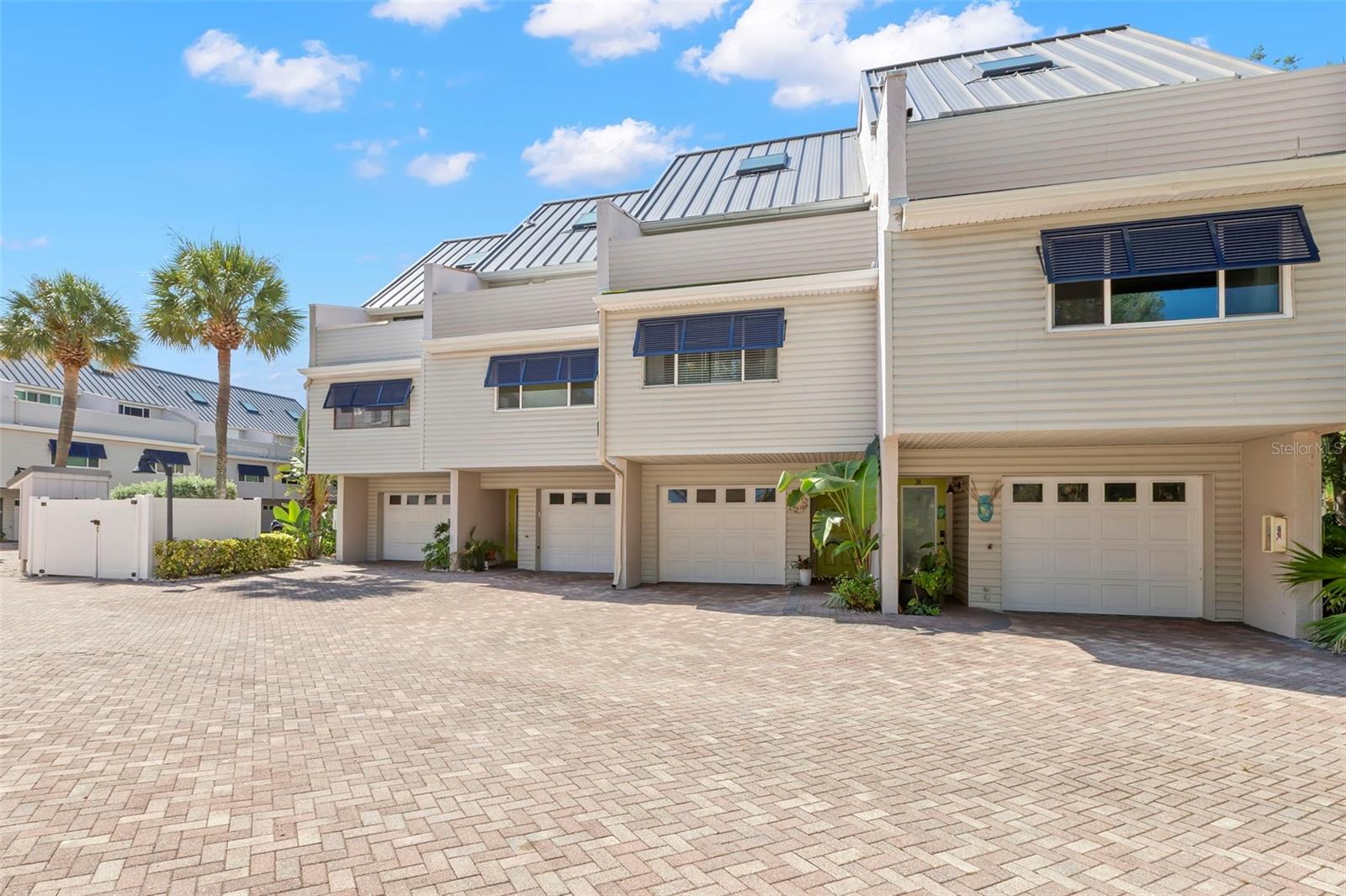 PIRATES COVE CLUB CONDO - Residential