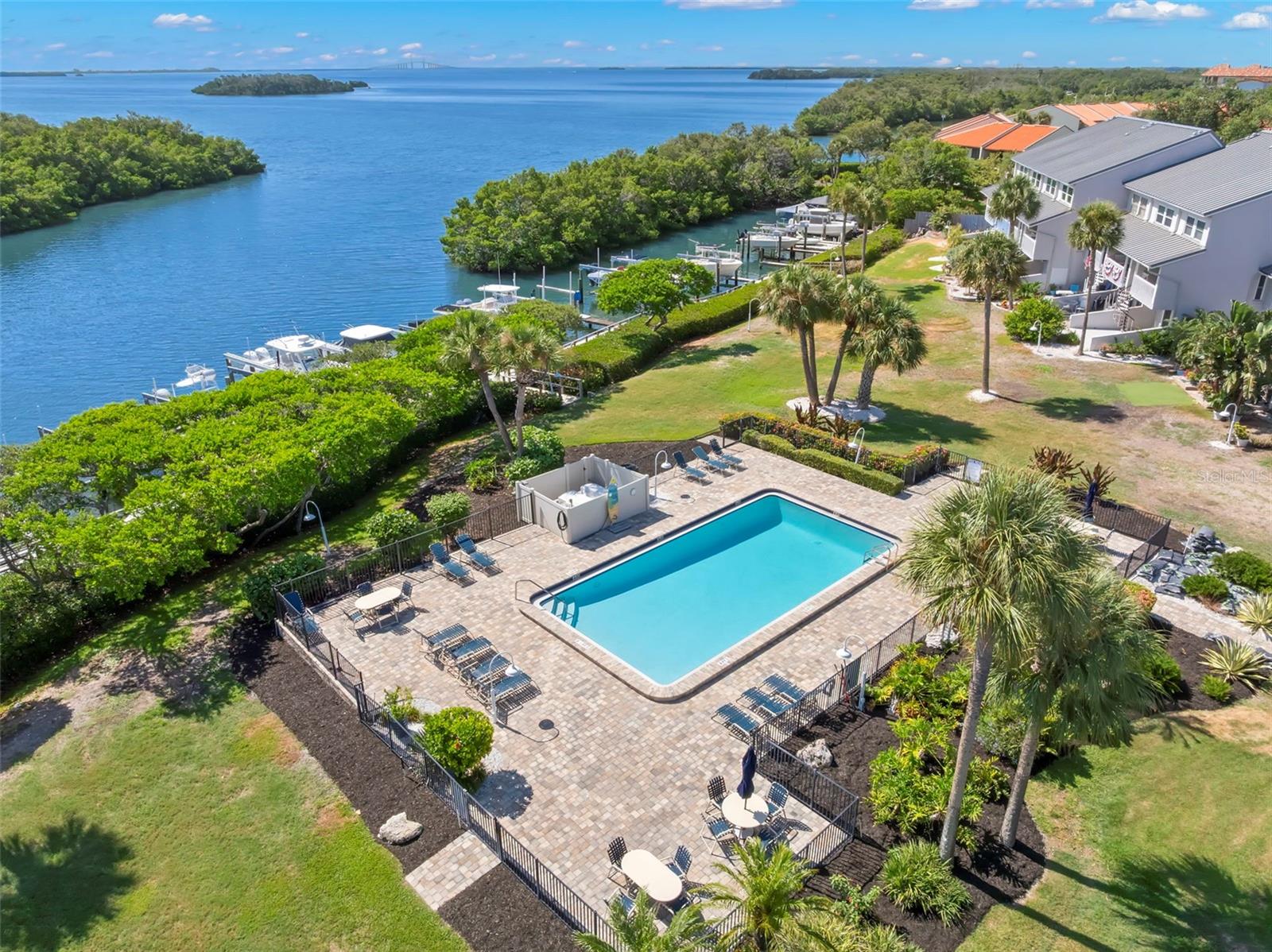 PIRATES COVE CLUB CONDO - Residential