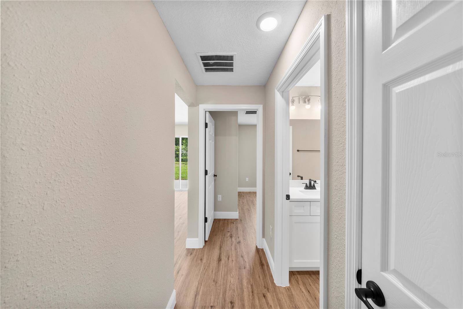 OCALA PARK ESTATE - Residential