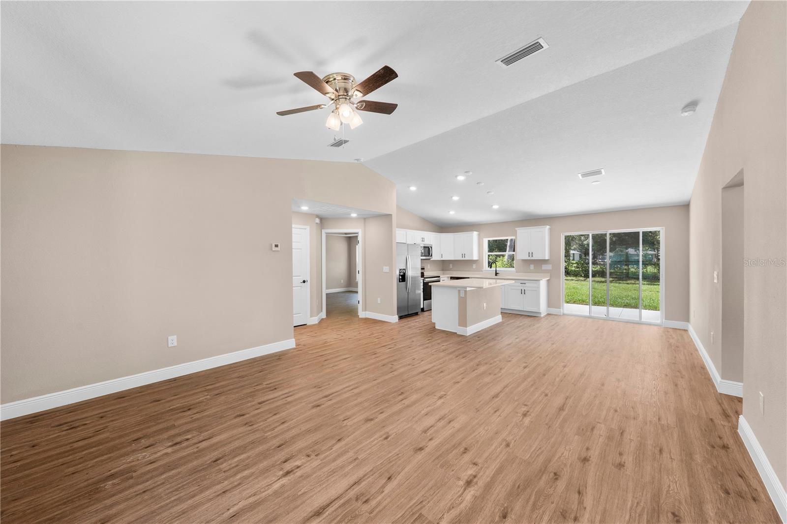 OCALA PARK ESTATE - Residential