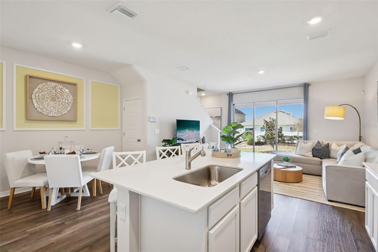 HARMONY ON LAKE ELOISE - Residential